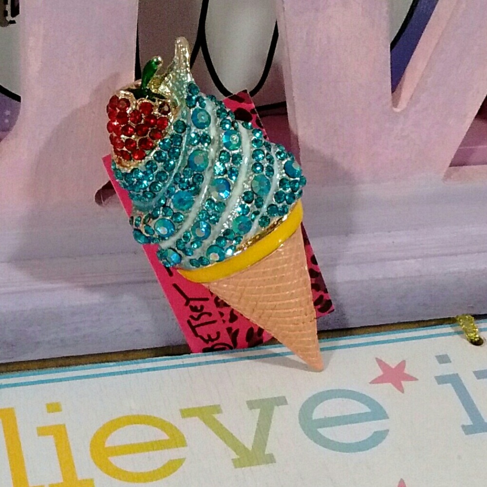Betsey Johnson brooch pin ice cream brooch